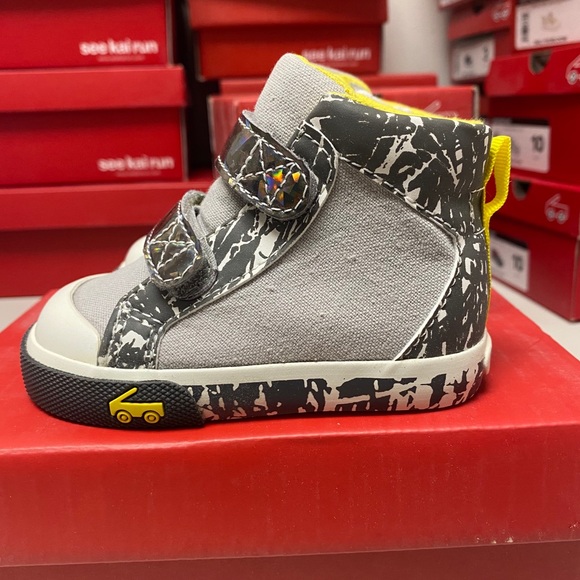 See Kai Run Matty skipping gray - Picture 3 of 6